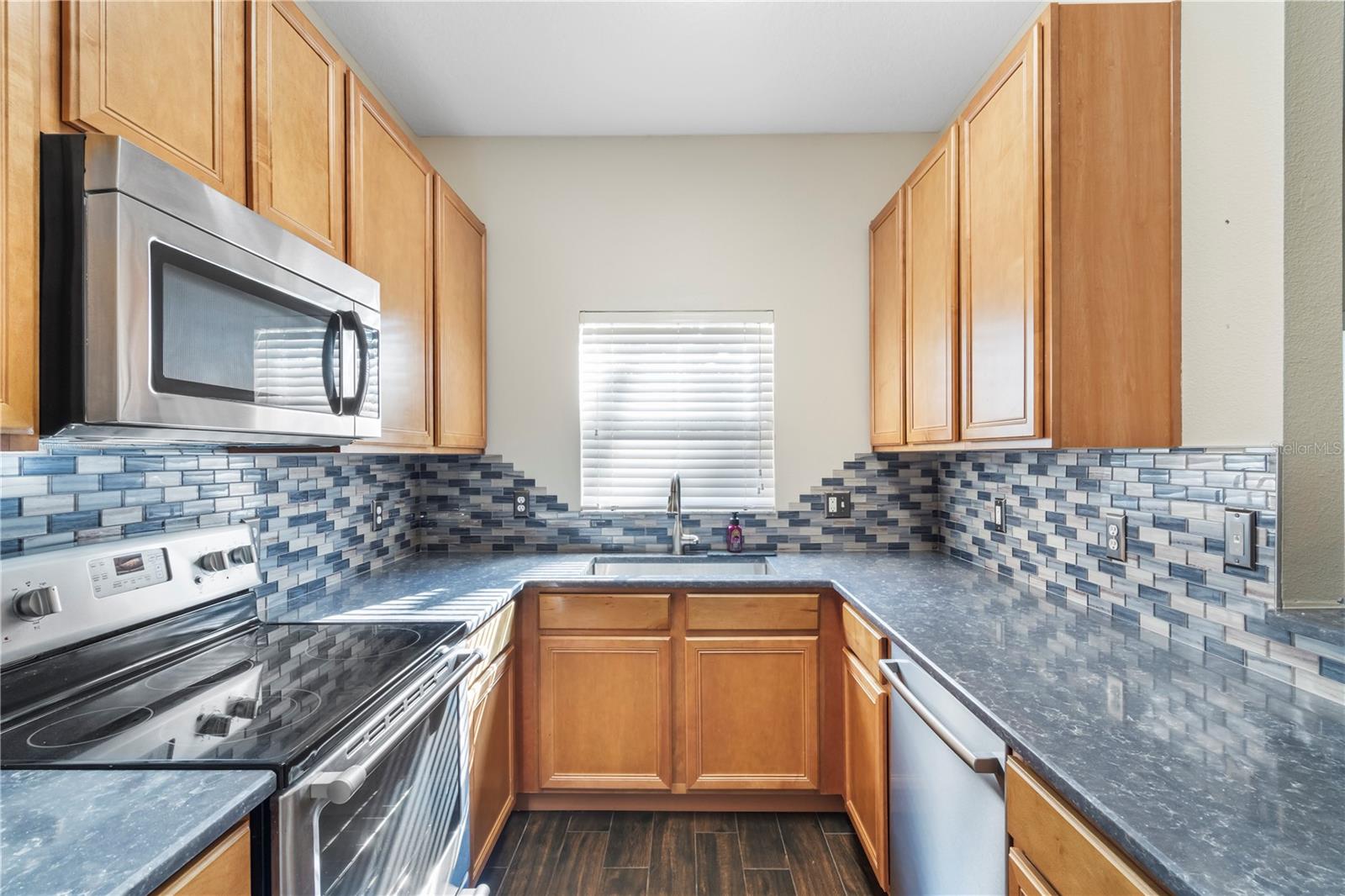 RETREAT AT TWIN LAKES REP - Residential