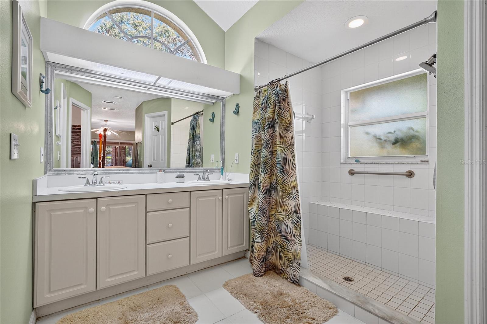 NAPIER & HULL GRANT - Residential