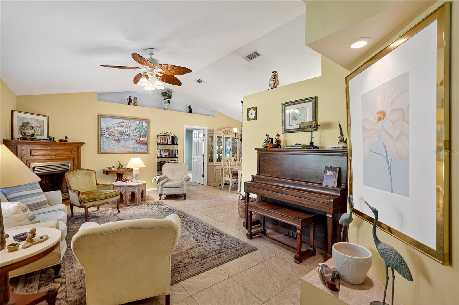 NAPIER & HULL GRANT - Residential