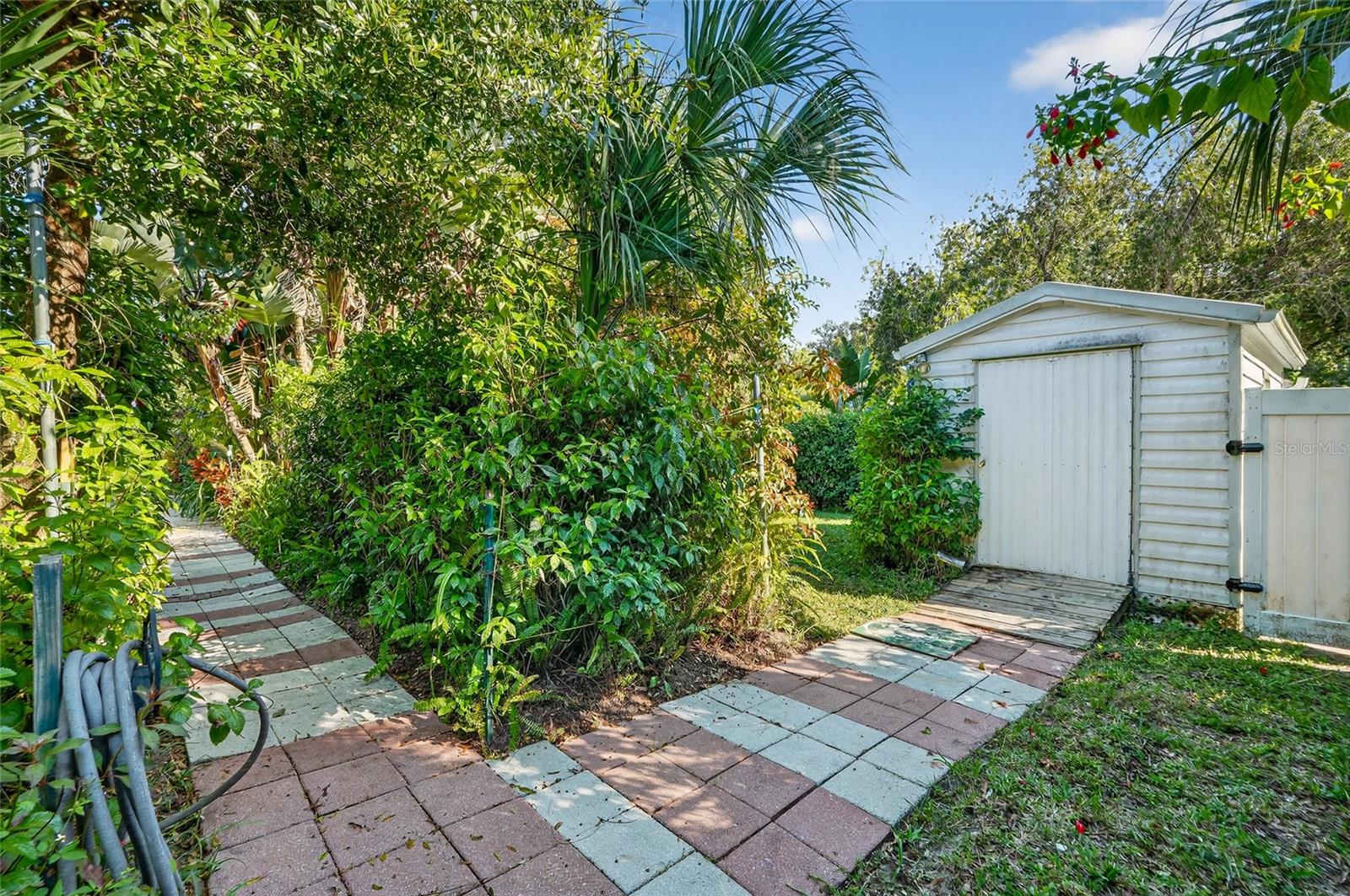 NAPIER & HULL GRANT - Residential