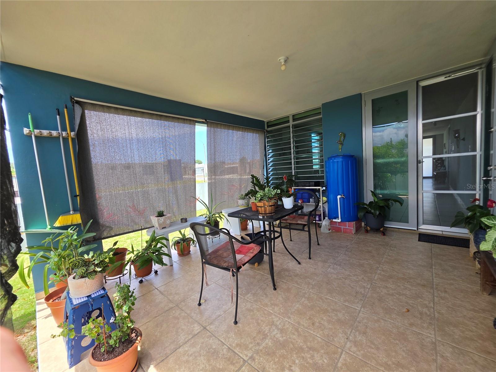 URB ISLA DE ROQUE - Residential