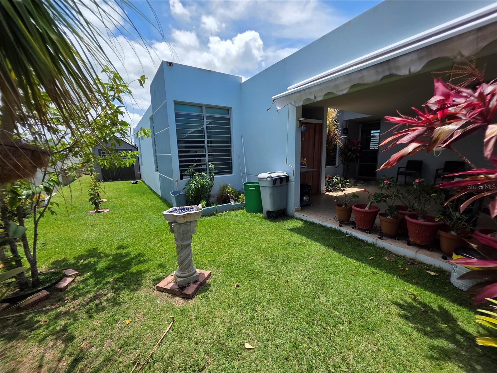 URB ISLA DE ROQUE - Residential