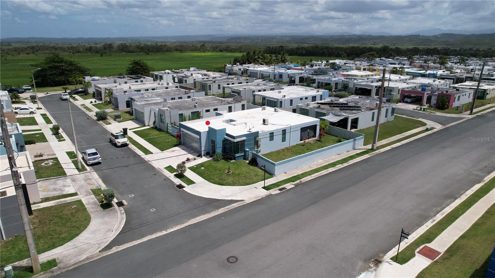 URB ISLA DE ROQUE - Residential