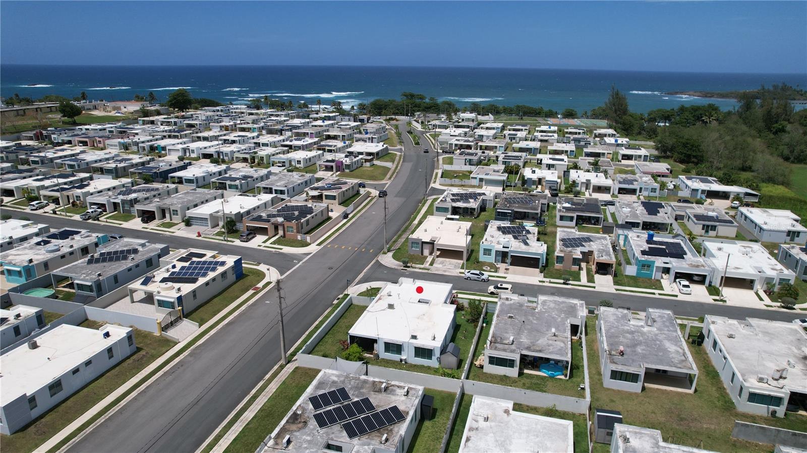 URB ISLA DE ROQUE - Residential