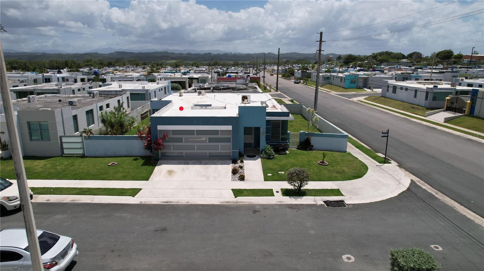 URB ISLA DE ROQUE - Residential