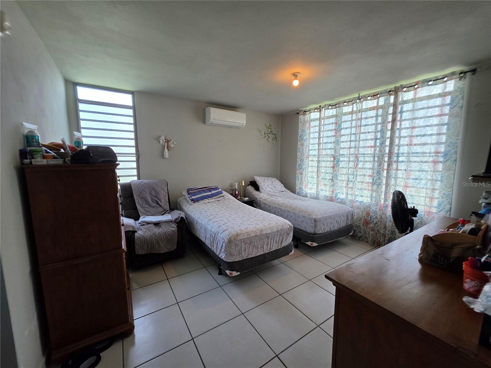 URB ISLA DE ROQUE - Residential