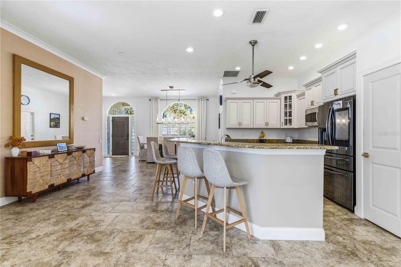 HAMLETS GROVE - Residential