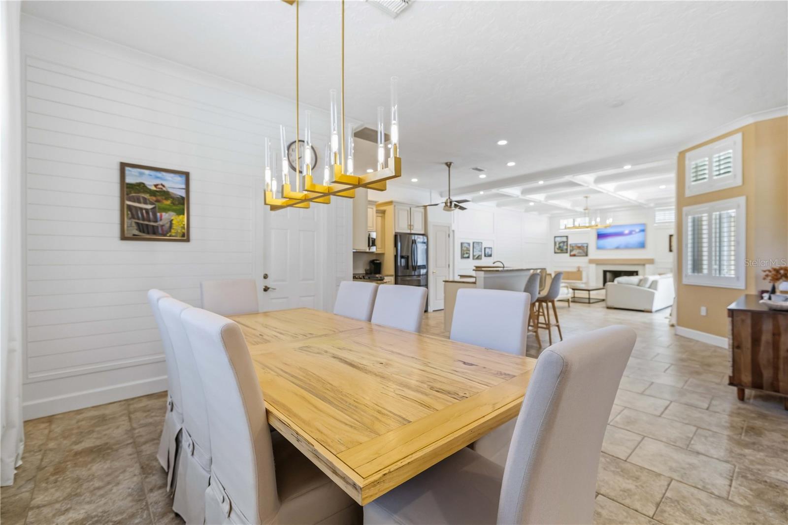 HAMLETS GROVE - Residential