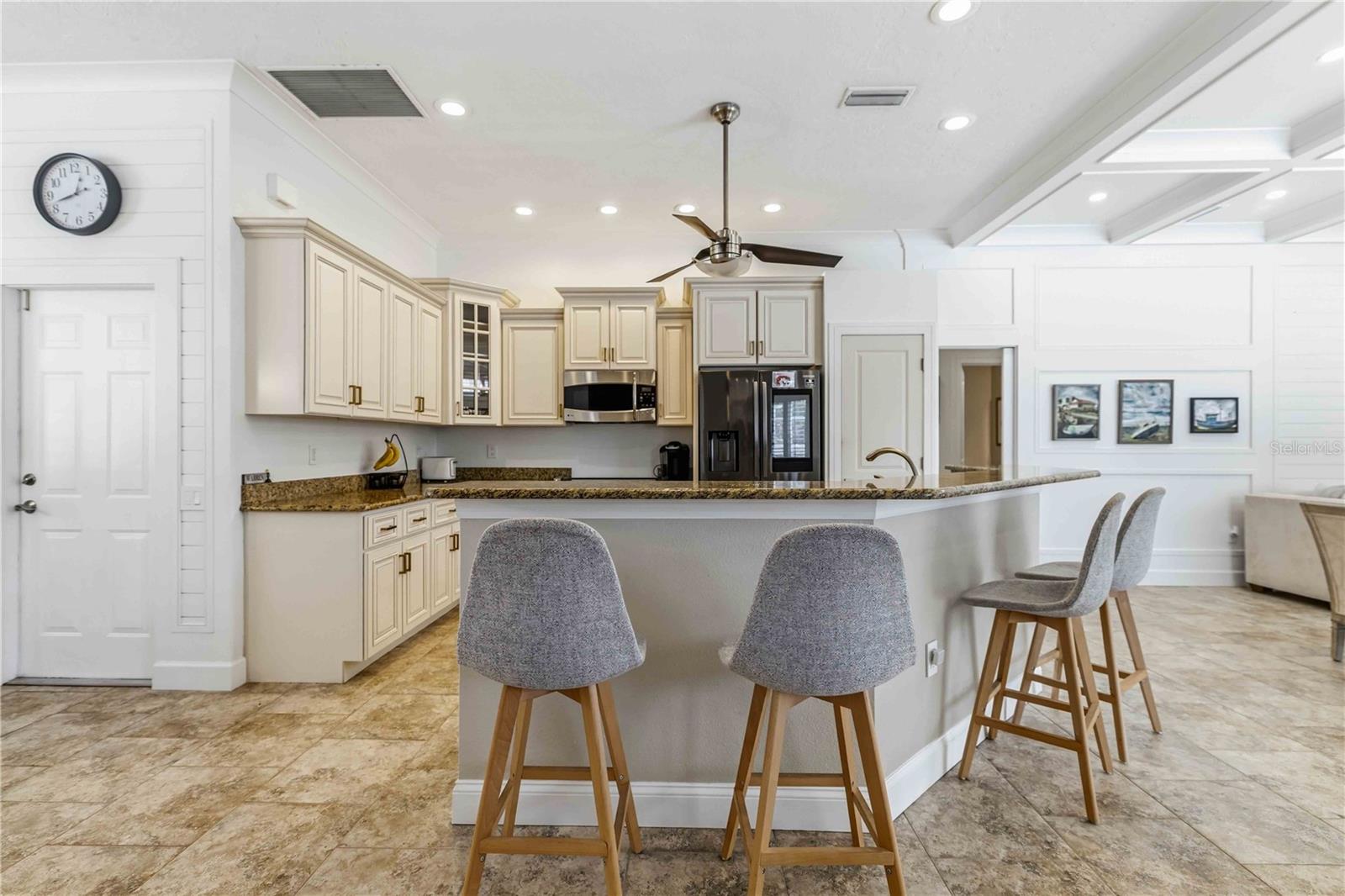 HAMLETS GROVE - Residential