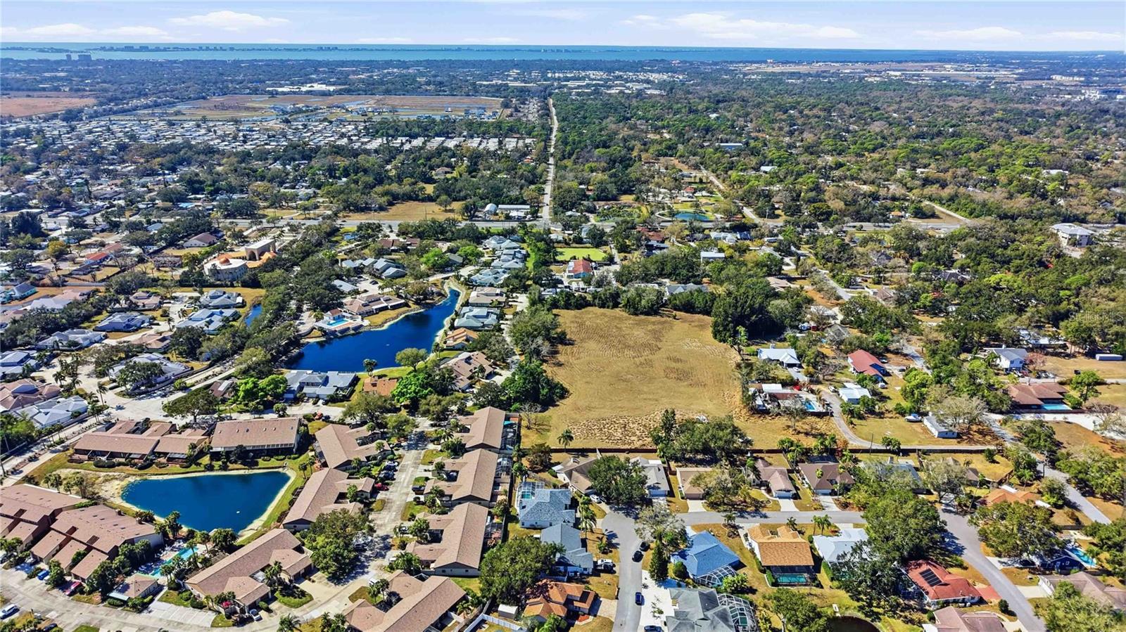 HAMLETS GROVE - Residential