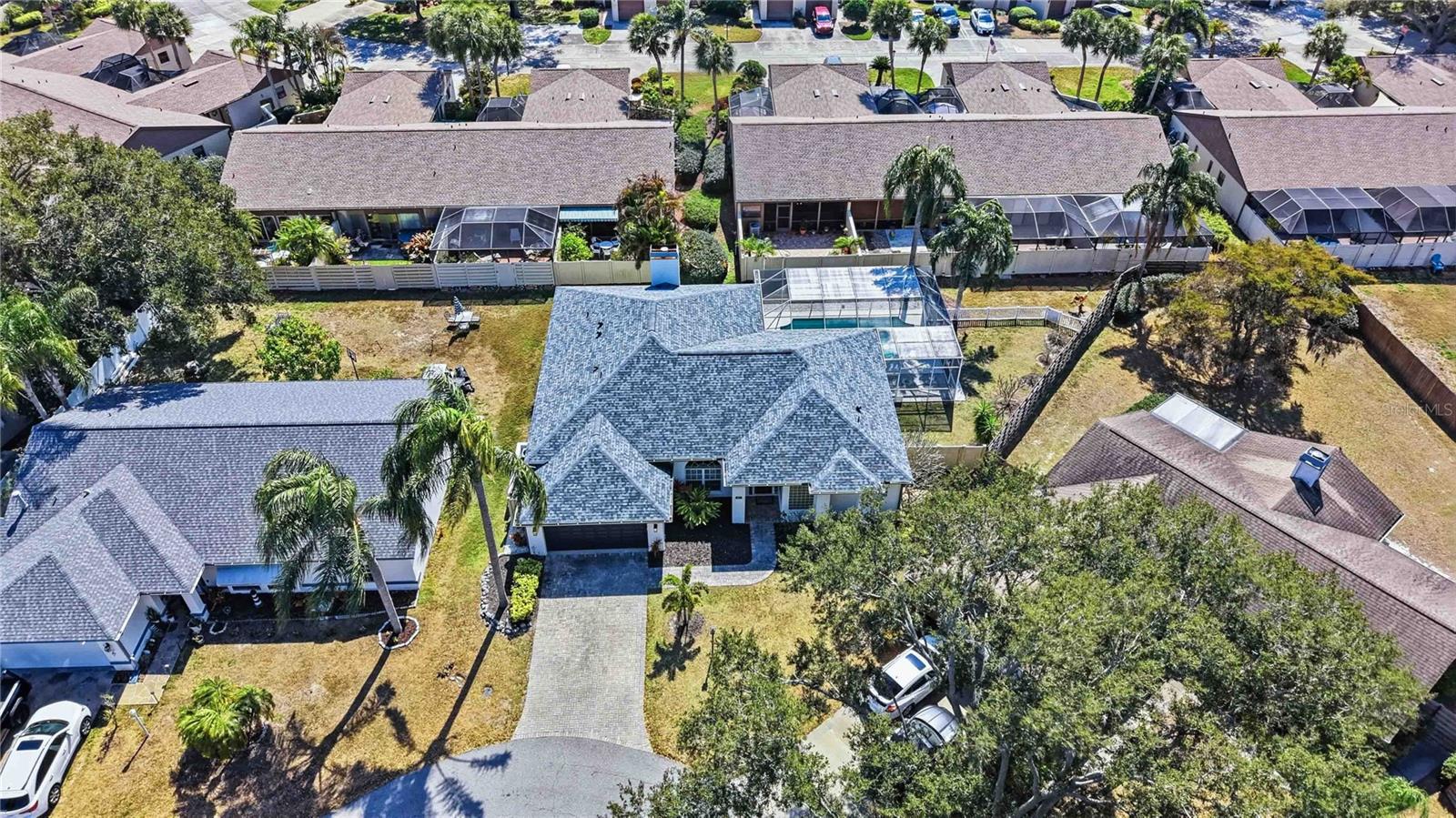 HAMLETS GROVE - Residential