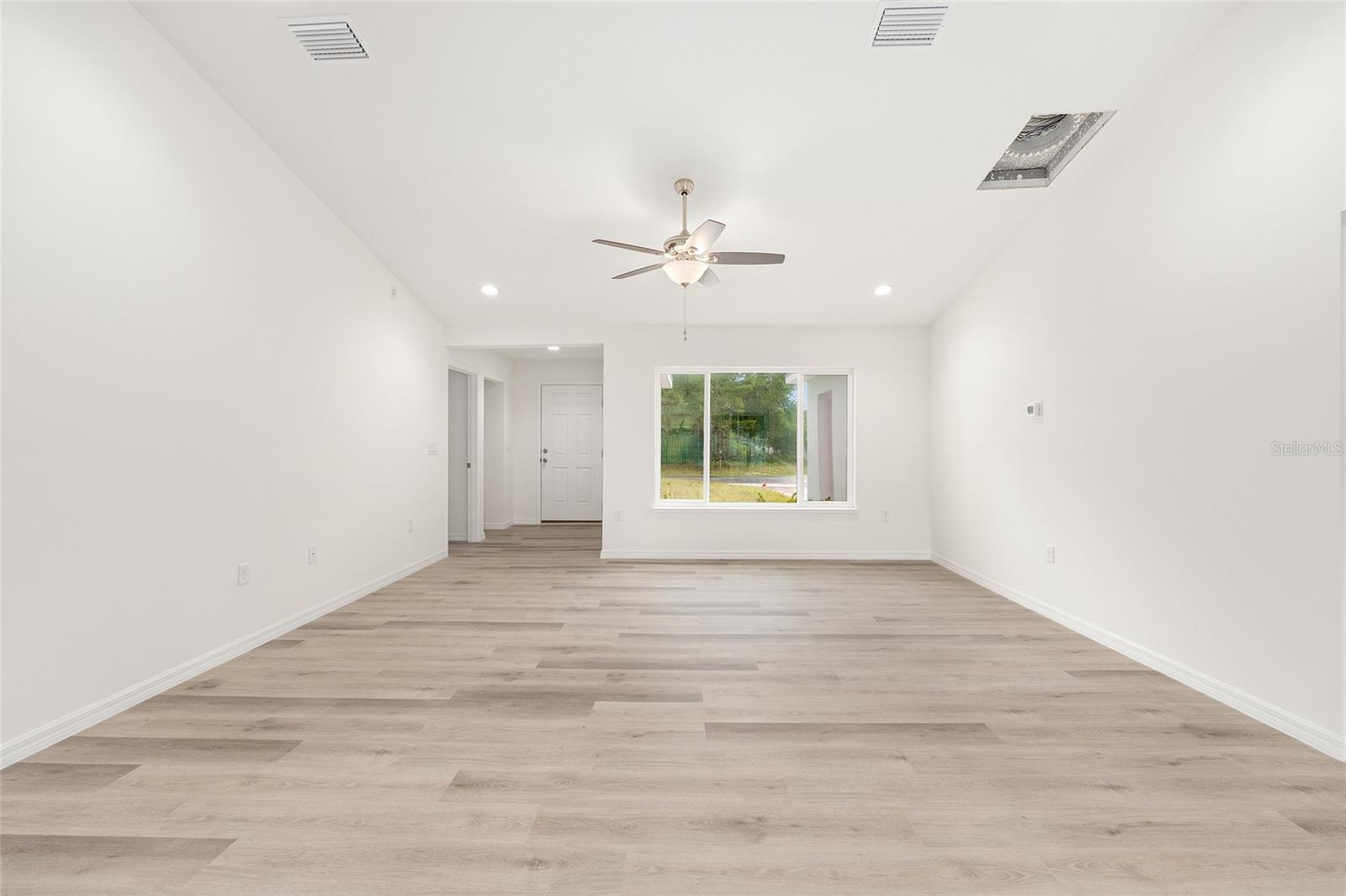 TRAILS EAST - Residential Lease