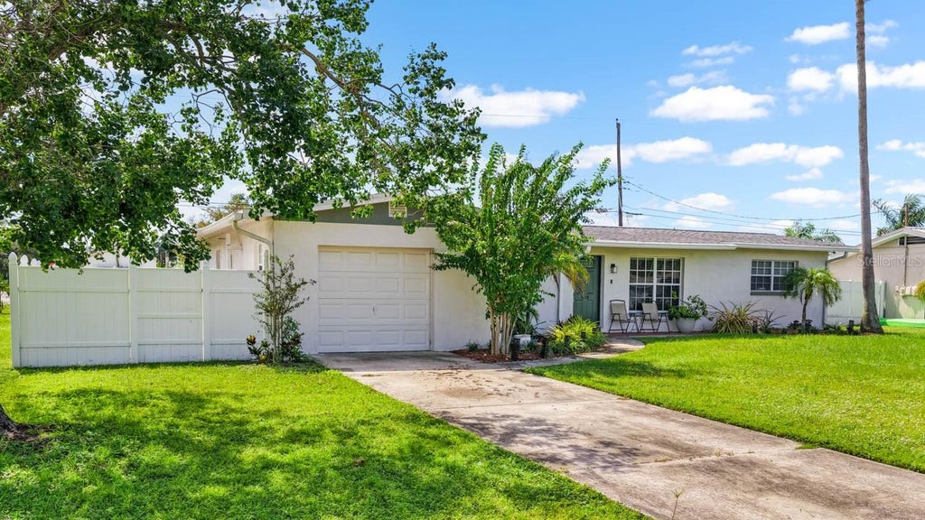 Photo of 500 Florida Circle S, Apollo Beach, FL 33572 (MLS # TB8556689)