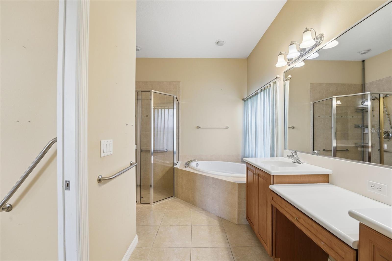 STONEYBROOK AT VENICE - Residential