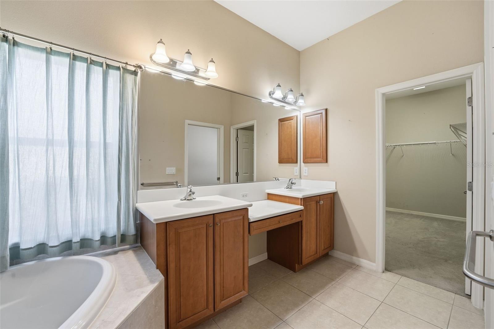 STONEYBROOK AT VENICE - Residential