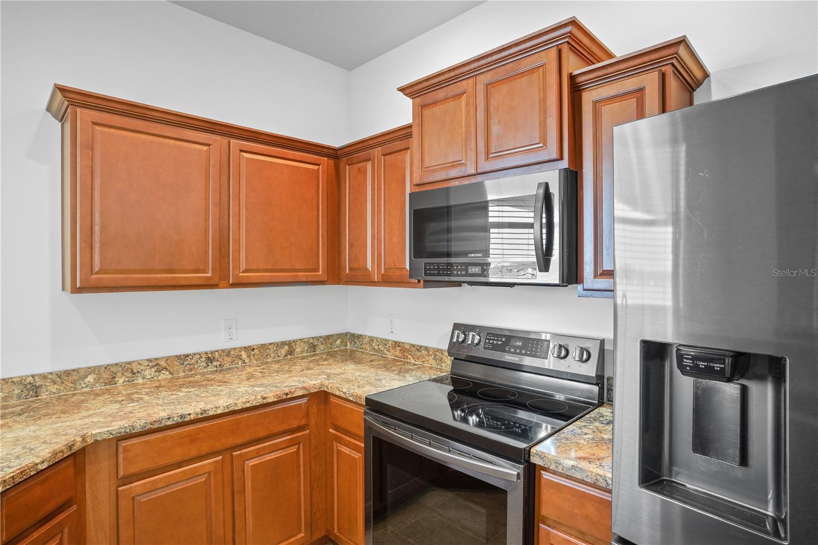 SOUTHERN RIDGE AT ESTATES - Residential