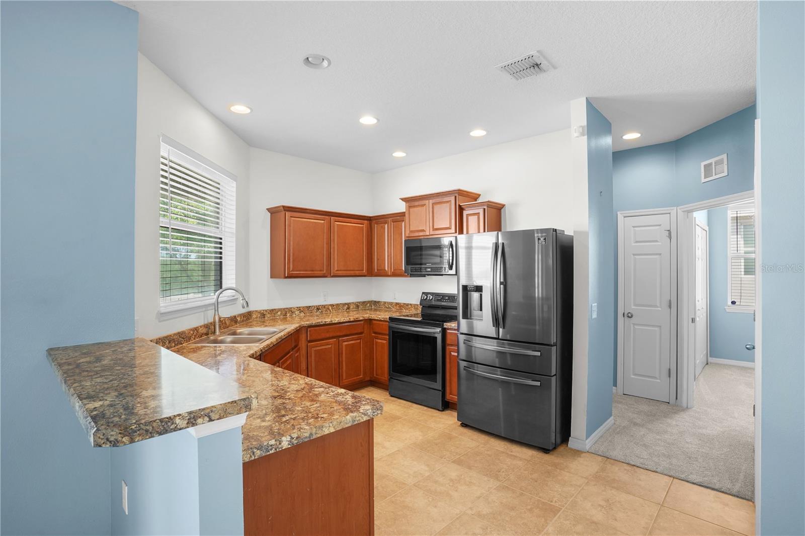 SOUTHERN RIDGE AT ESTATES - Residential