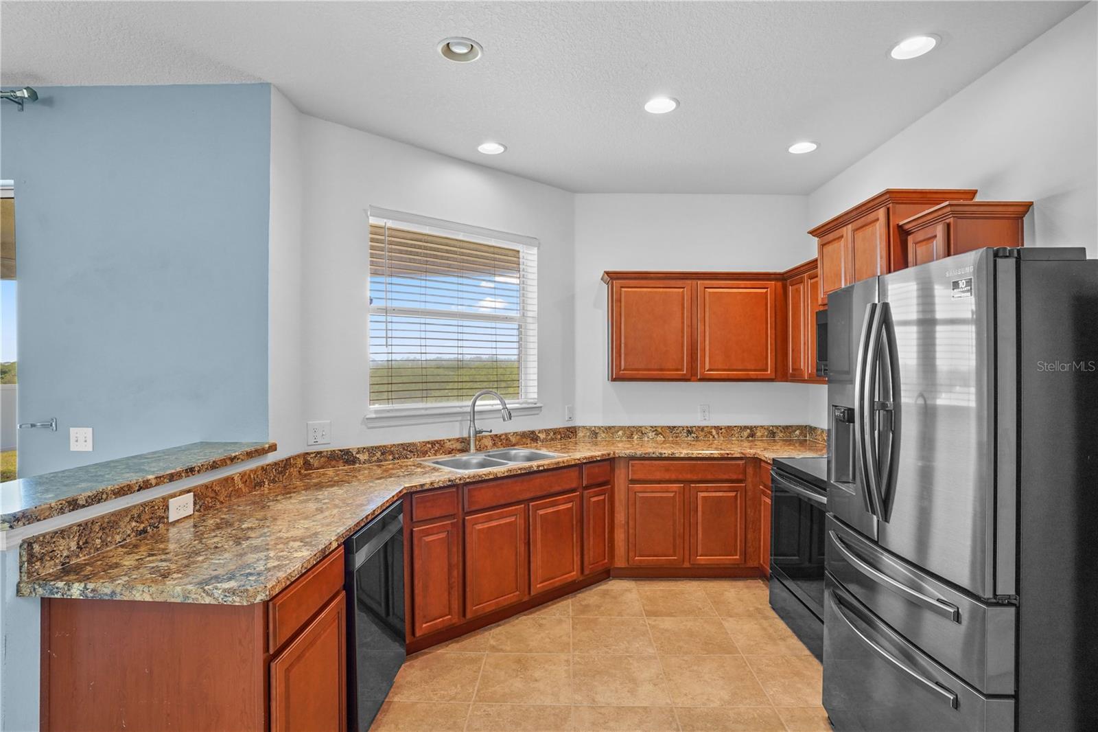 SOUTHERN RIDGE AT ESTATES - Residential