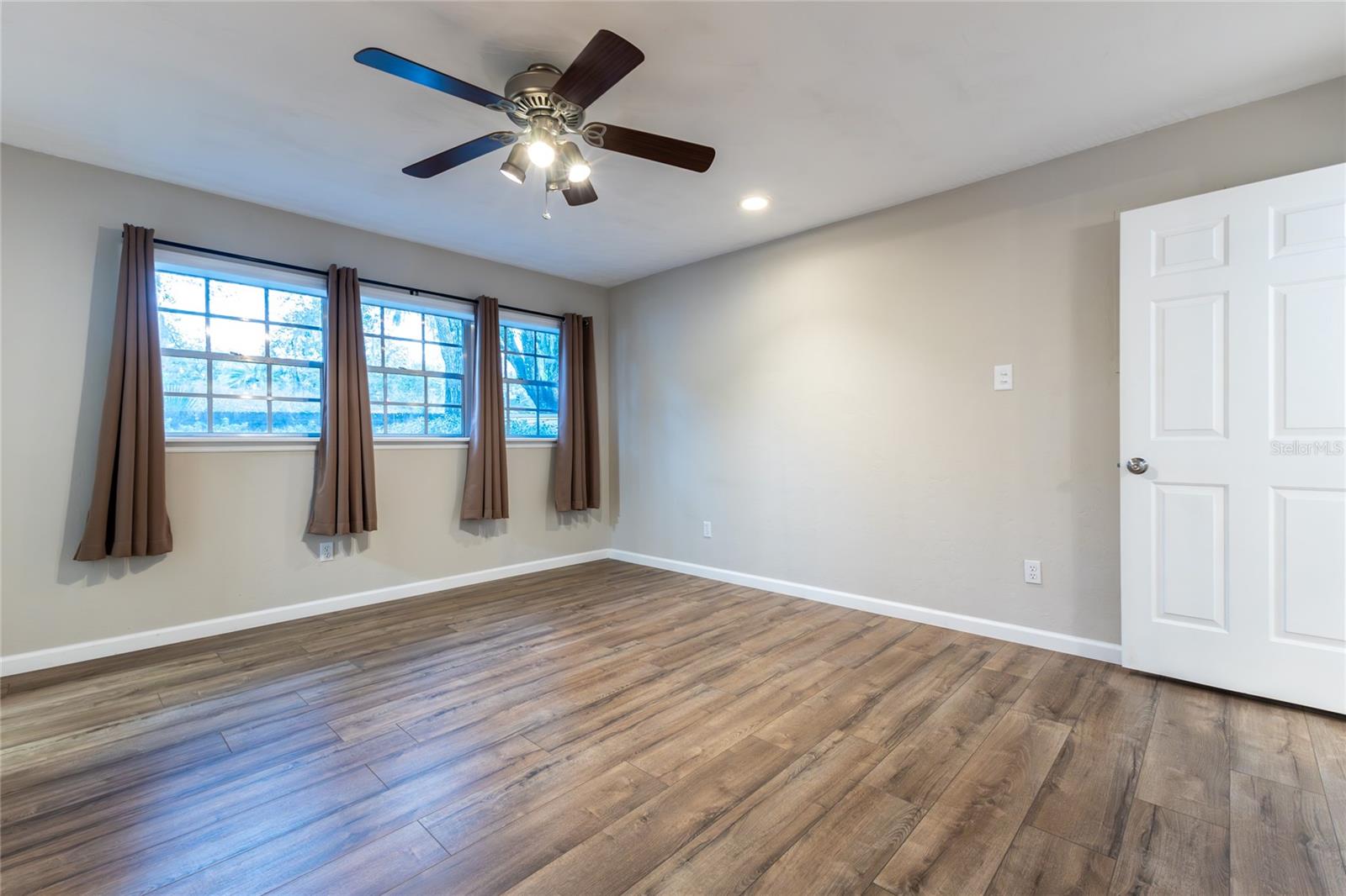 OAKLEIGH HEIGHTS - Residential