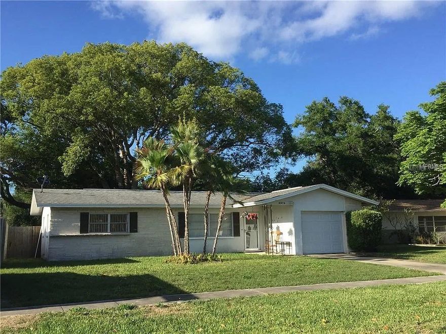Charming 2-bedroom, 1-bath home in a centrally located Largo neighborhood offering comfort, functionality, and great potential. This property features over 1,000 square feet of living space with a light and bright interior and a functional floor plan.
Situated on a generously sized lot, there is ample space for outdoor enjoyment, entertaining, or future enhancements. The home offers solid construction and is ideal for buyers looking to personalize or investors seeking a strong opportunity.
Conveniently located near shopping, dining, parks, and just a short drive to Gulf beaches. No HOA.