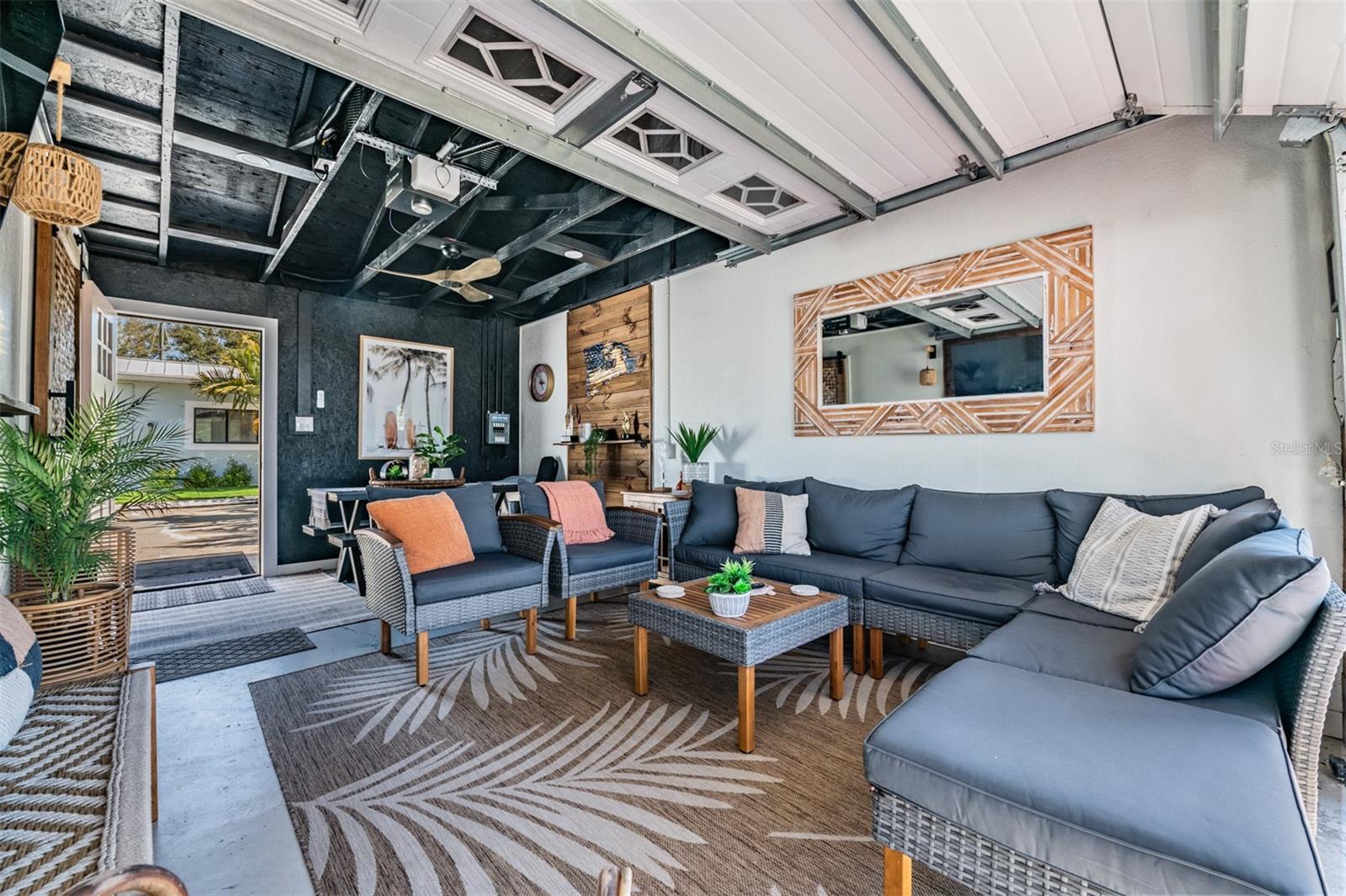 DUNEDIN ISLES COUNTRY CLUB - Residential