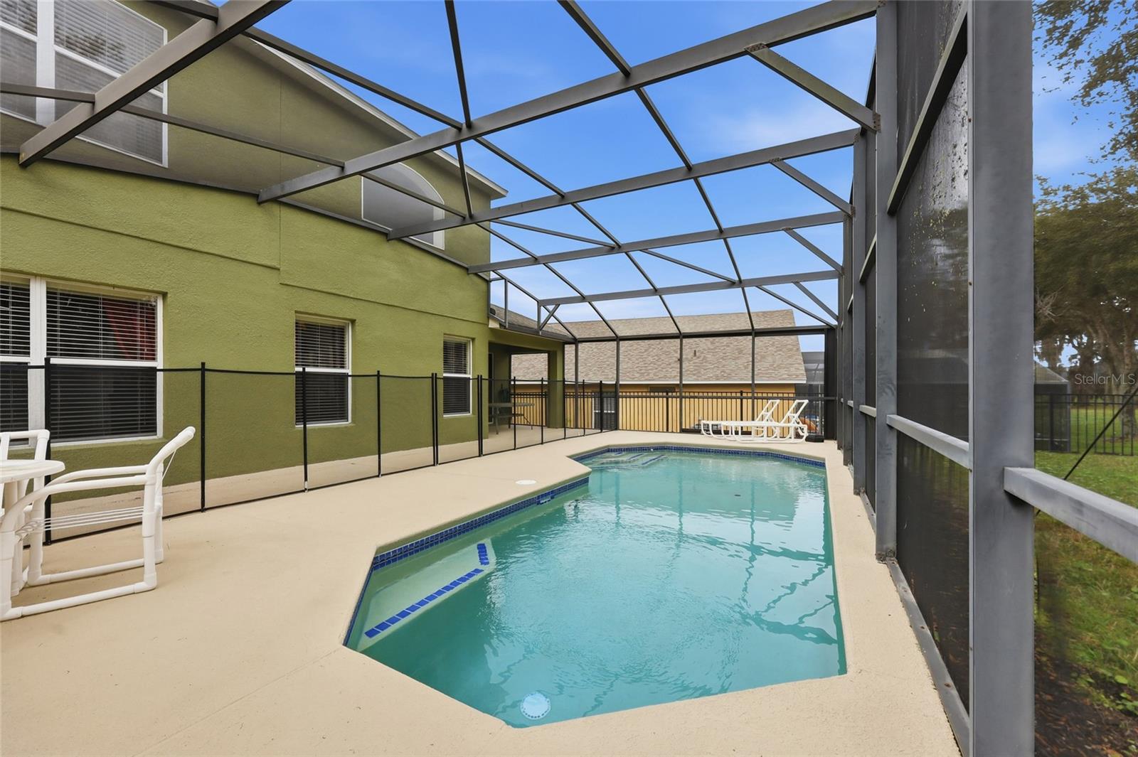 EMERALD ISLAND RESORT PH 5B - Residential