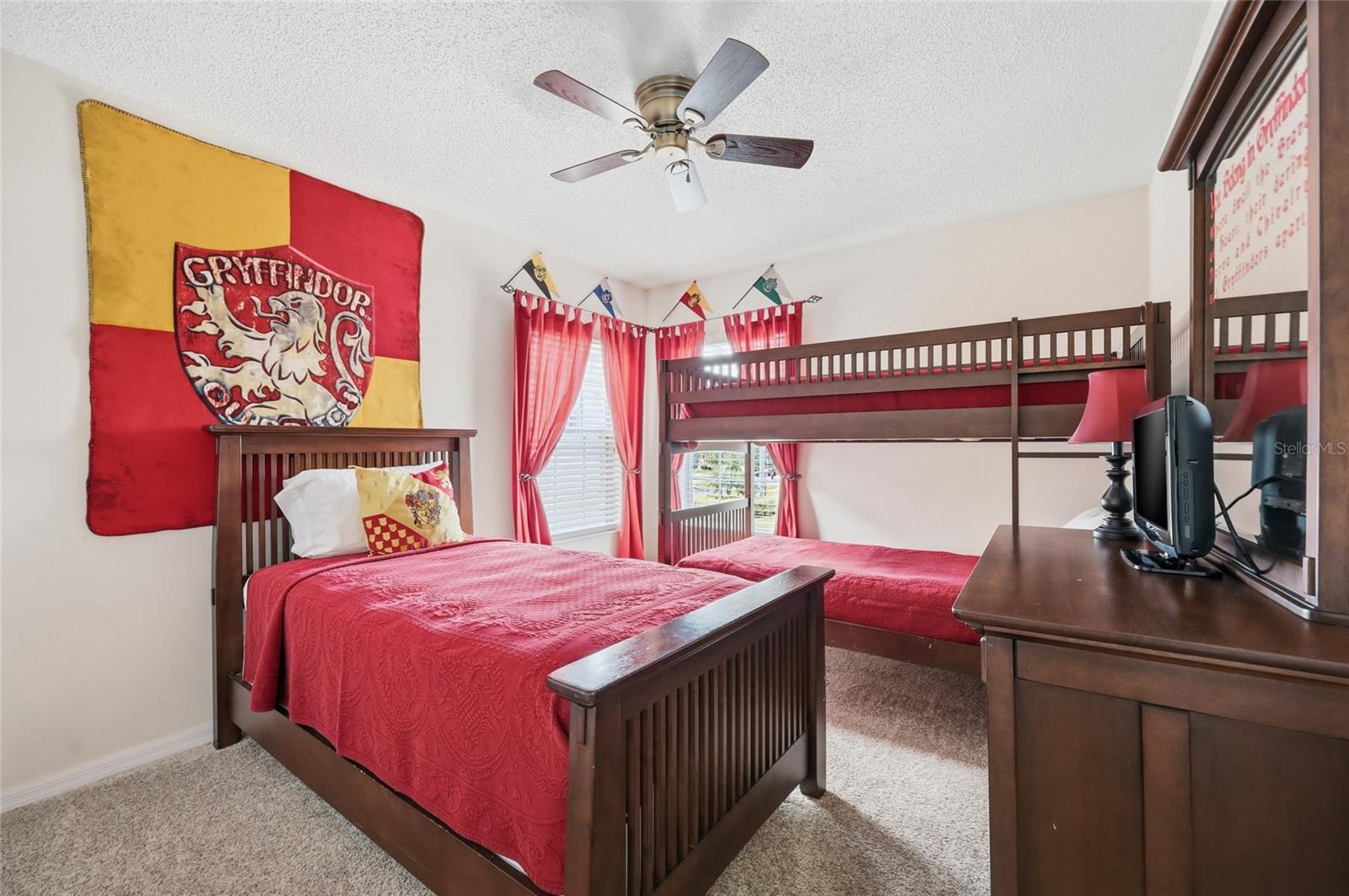 EMERALD ISLAND RESORT PH 5B - Residential