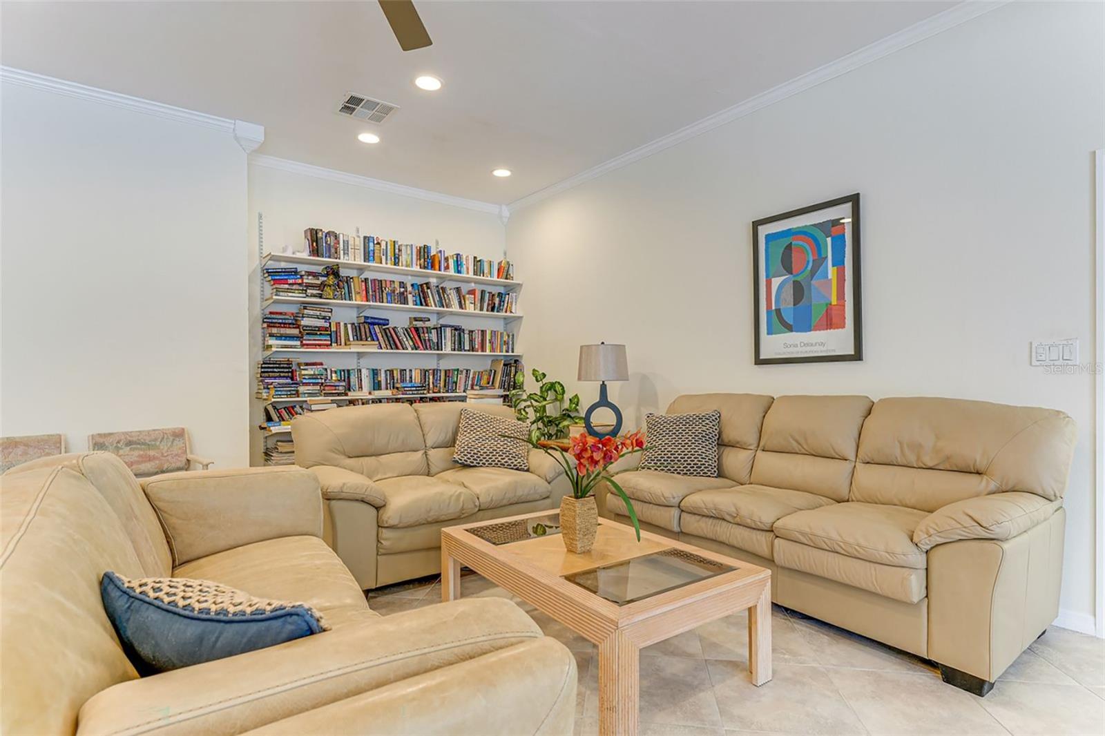 SUTTON PLACE - Residential