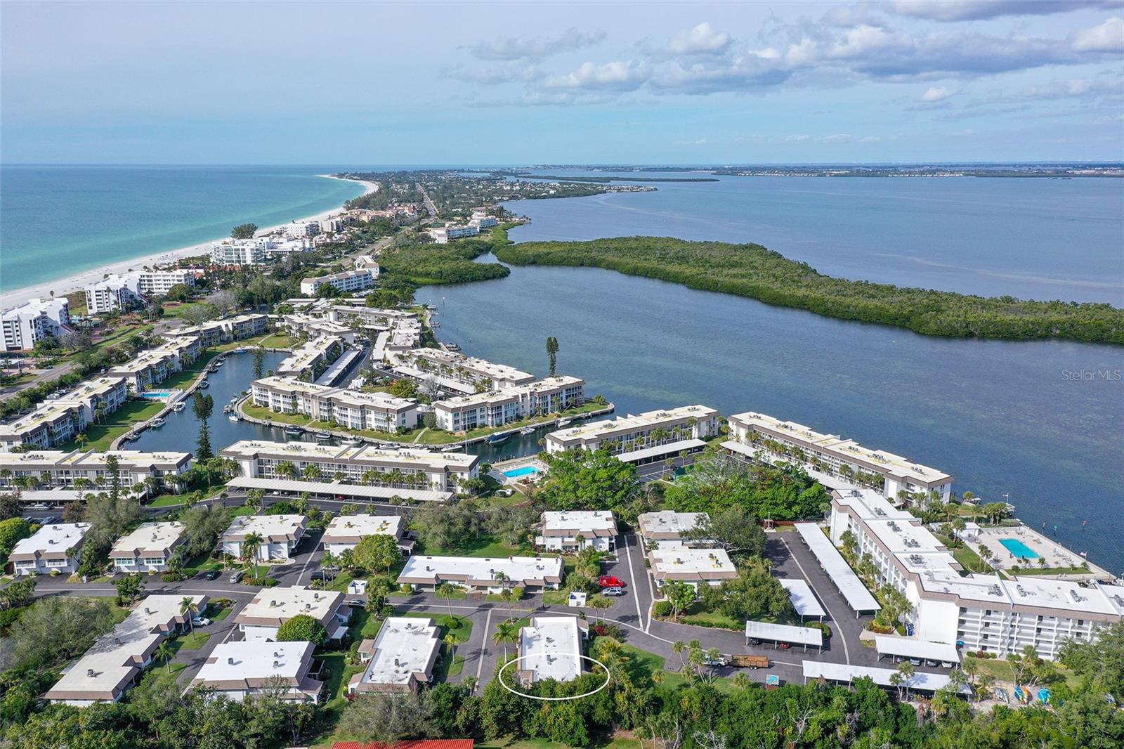 SUTTON PLACE - Residential