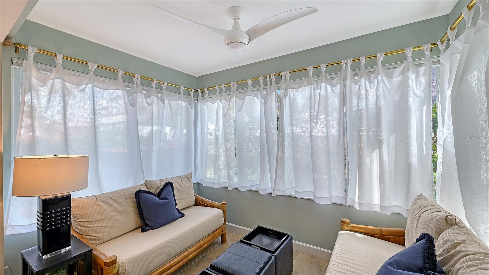 SUTTON PLACE - Residential