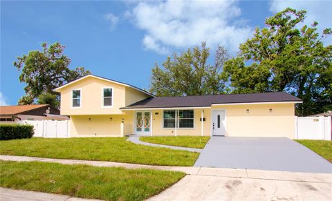 Photo of 6708 Gateway Drive, Tampa, FL 33615 (MLS # TB8425958)