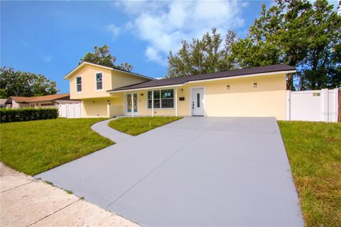 Photo of 6708 Gateway Drive, Tampa, FL 33615 (MLS # TB8425958)