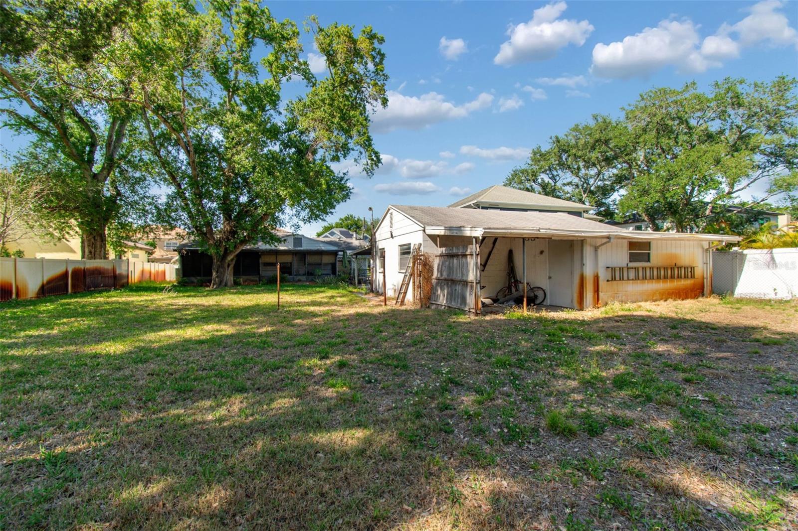 EL PRADO GARDENS - Residential