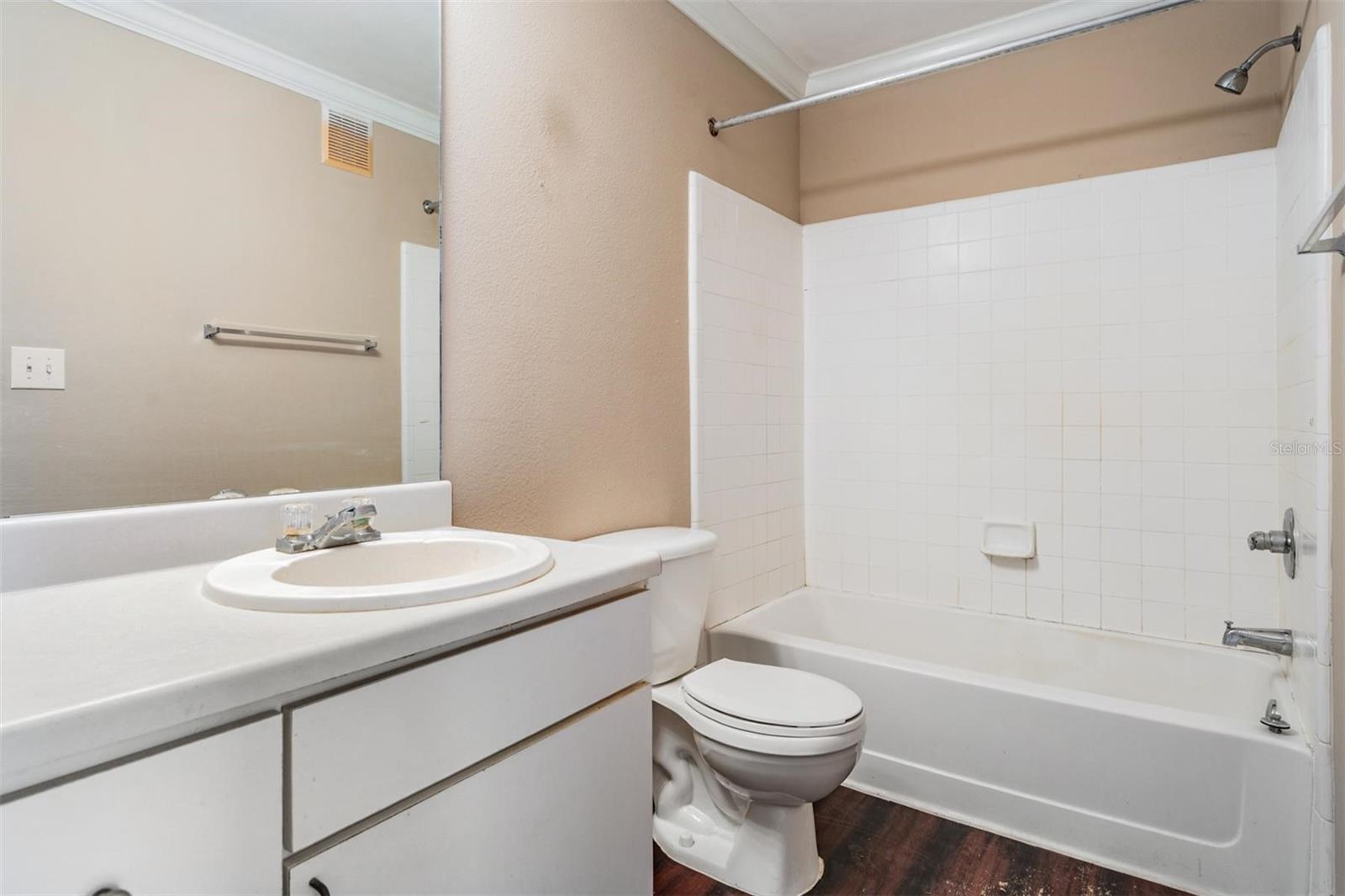 EQUESTRIAN PARC AT HIGHWOODS P - Residential