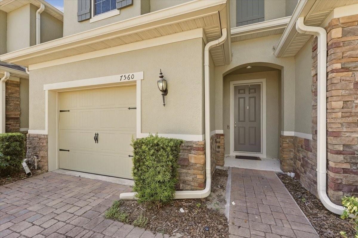 7560 ALOMA PINES COURT