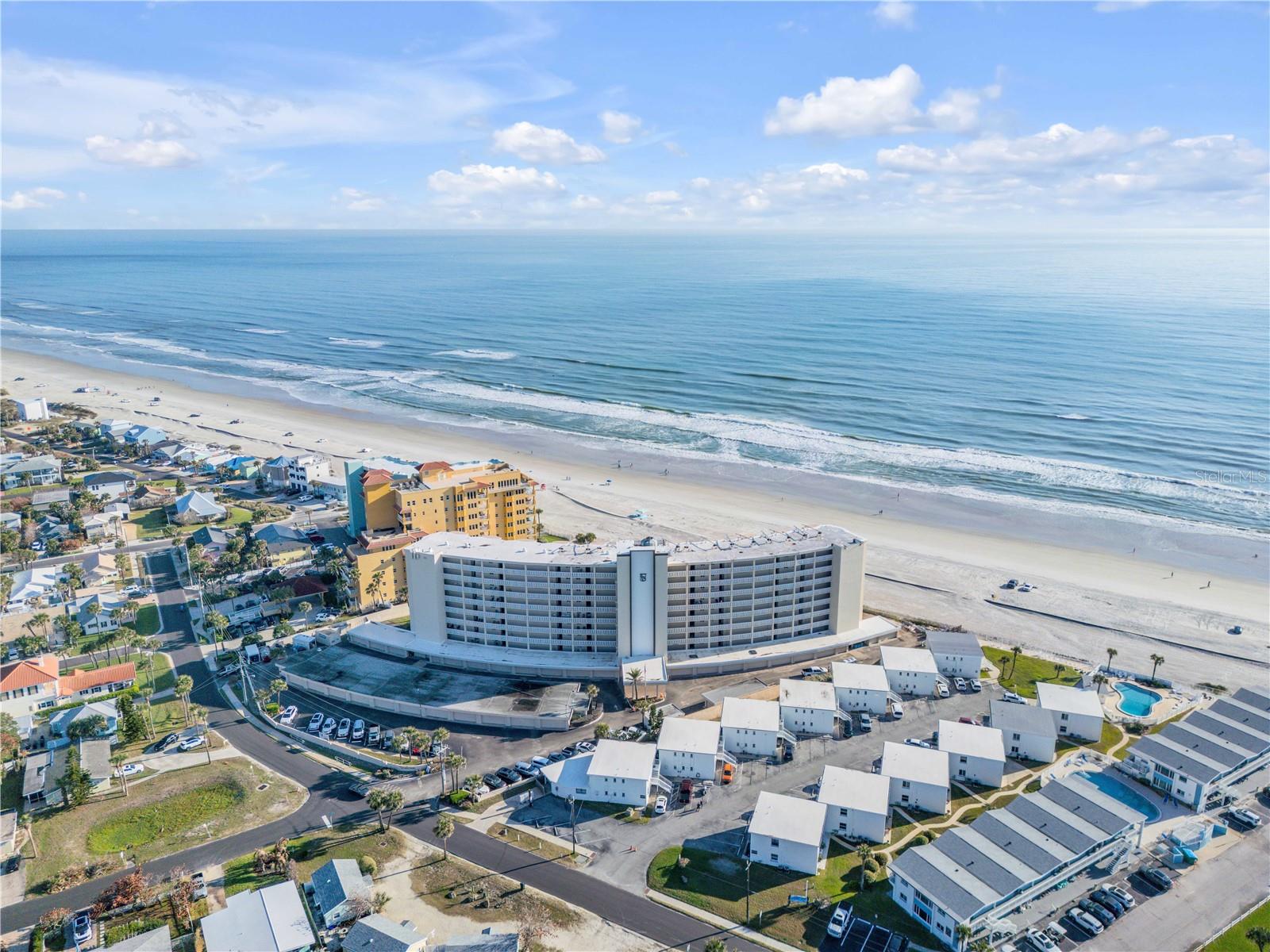 GOLDEN ARMS - Residential