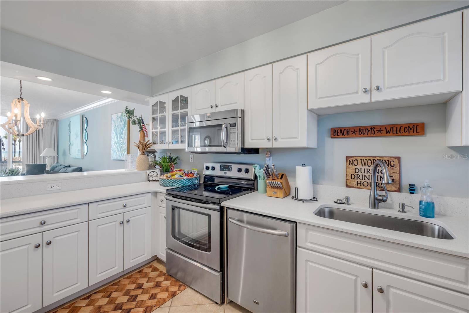 GOLDEN ARMS - Residential