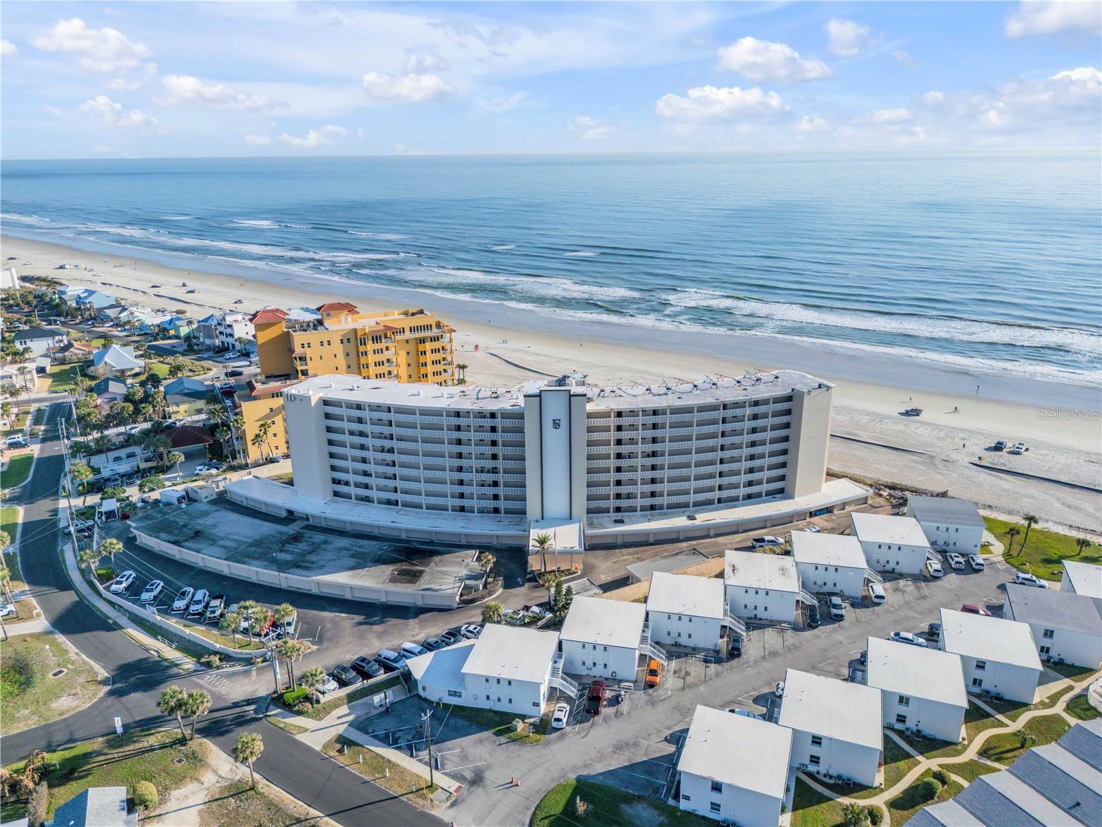 GOLDEN ARMS - Residential