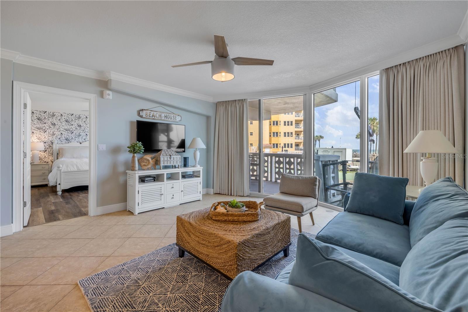 GOLDEN ARMS - Residential