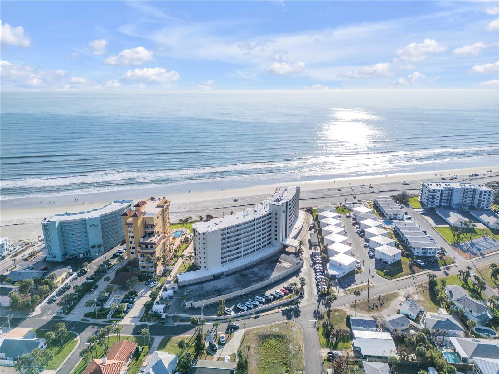 GOLDEN ARMS - Residential