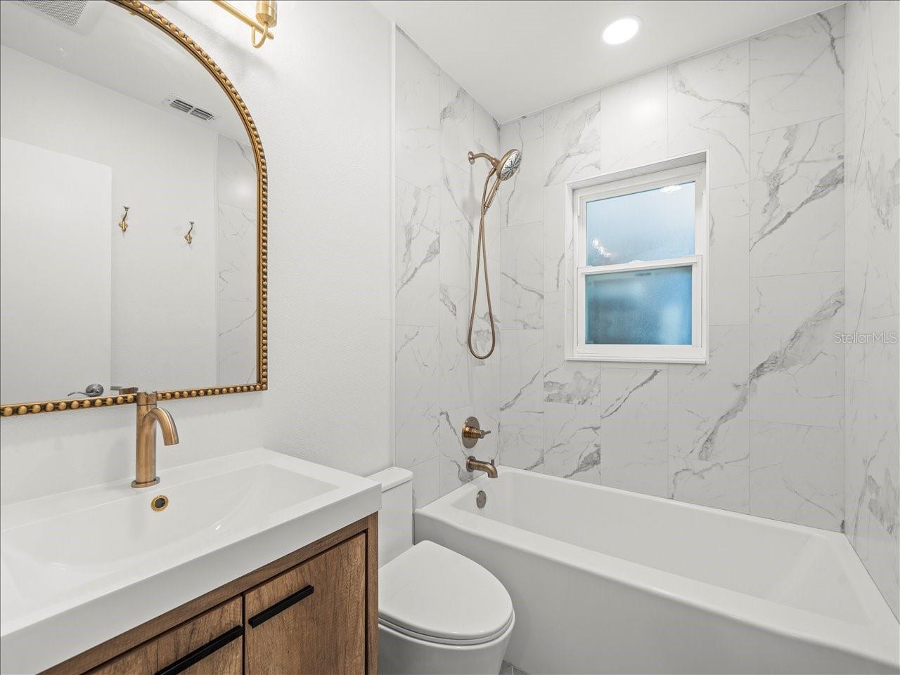 EDGEWOOD MANOR - Residential Lease