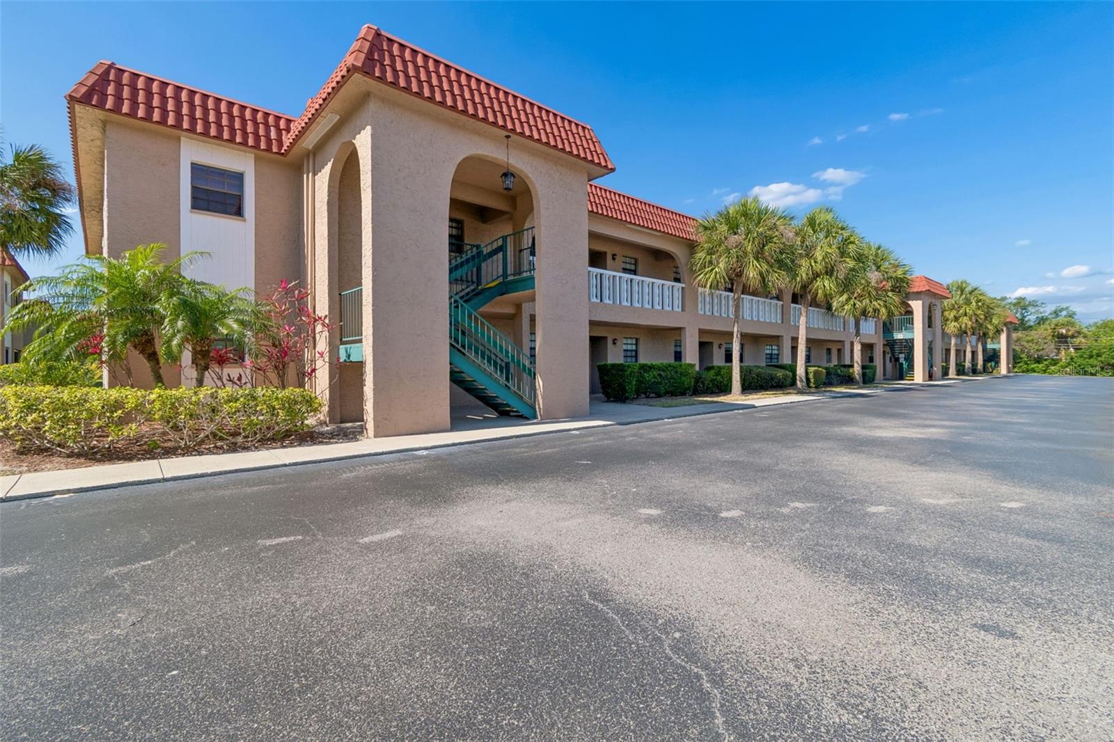 1750 BELLEAIR FOREST DRIVE A5