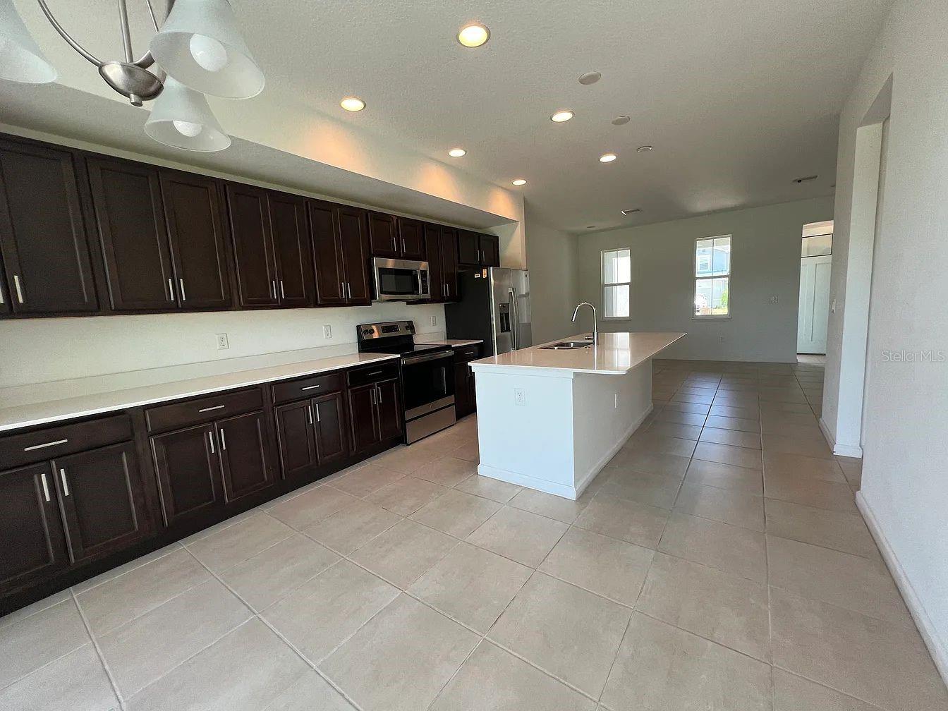 LAGO BUENDIA PH 1 - Residential Lease