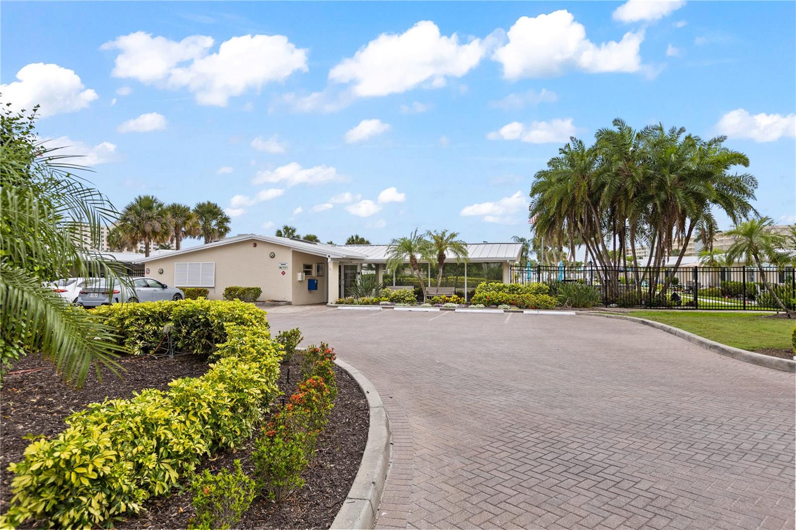 JAMAICA ROYALE - Residential