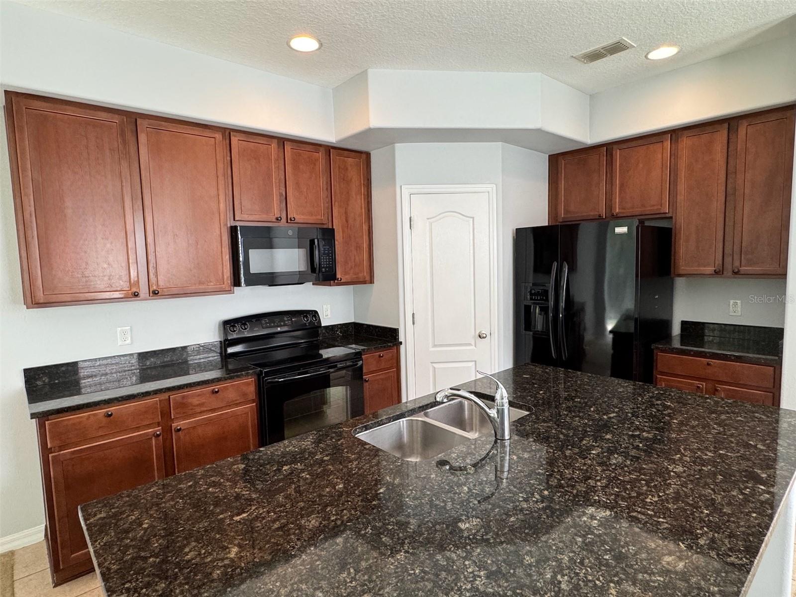 4984 MATTEO TRAIL