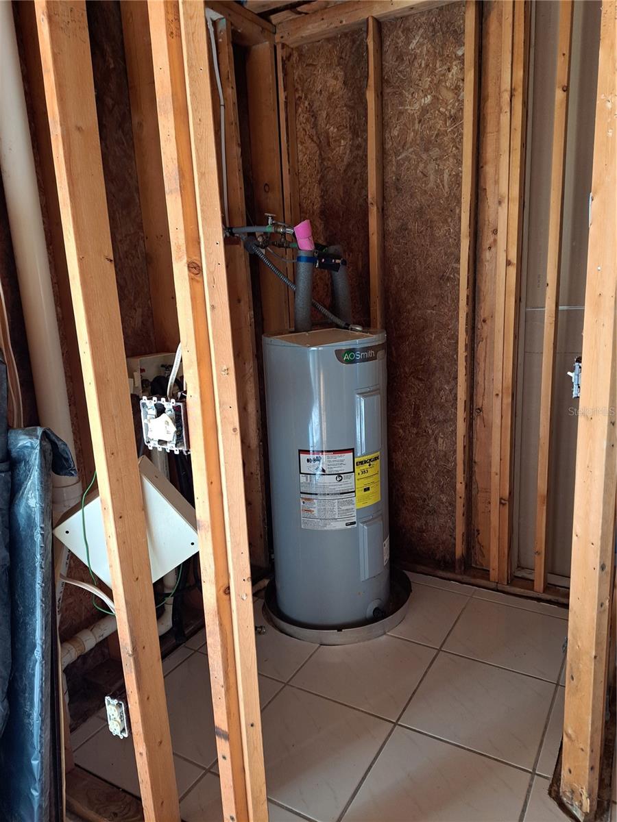 TOWNES SOUTHGATE CONDO PH D - Residential