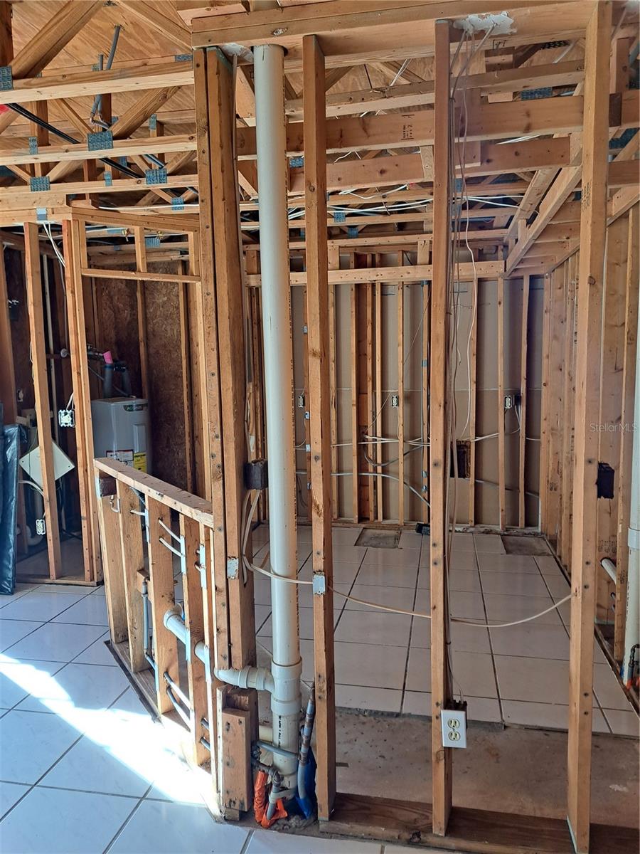 TOWNES SOUTHGATE CONDO PH D - Residential