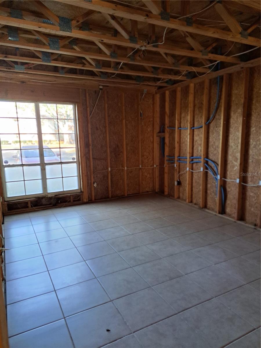 TOWNES SOUTHGATE CONDO PH D - Residential