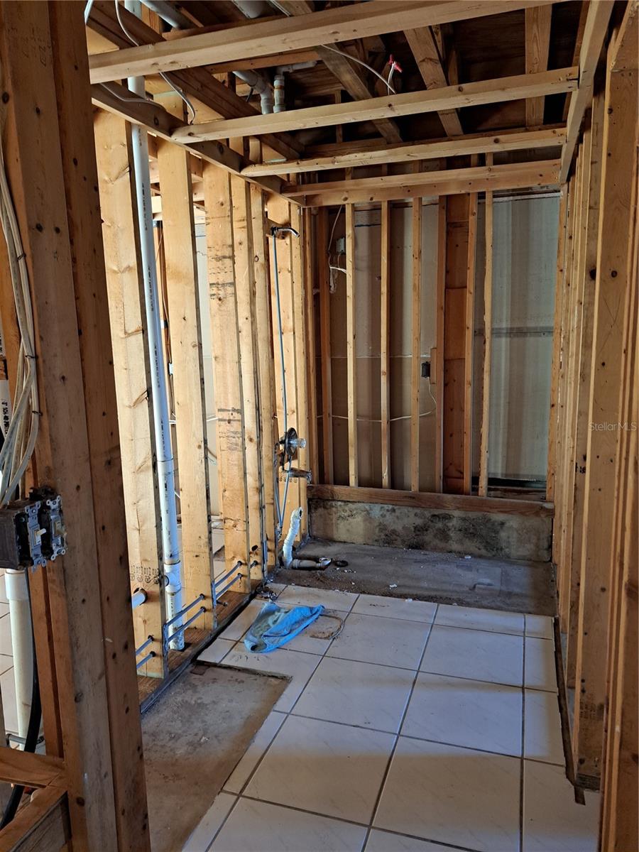 TOWNES SOUTHGATE CONDO PH D - Residential