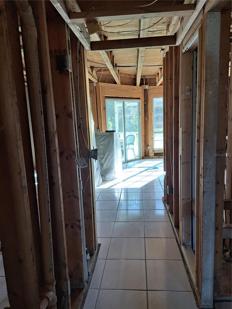 TOWNES SOUTHGATE CONDO PH D - Residential